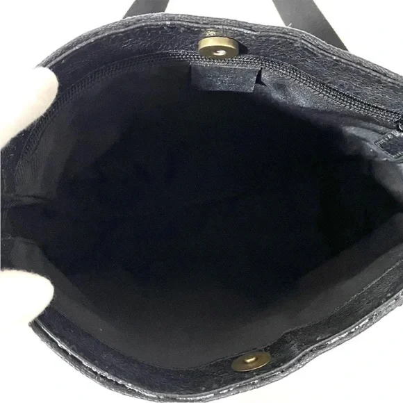 Gucci Black Monogram Messenger Bag - Picture 13 of 16